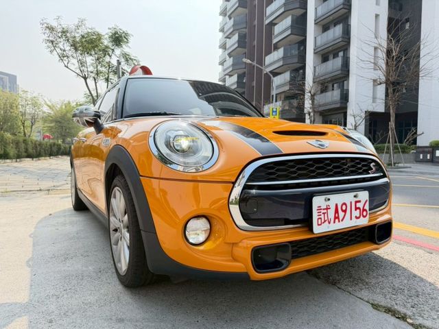 【五門S版低里程原鈑件】歡迎同行盤調～力拼全台最低價！讓您買到最實惠的價格  第1張相片