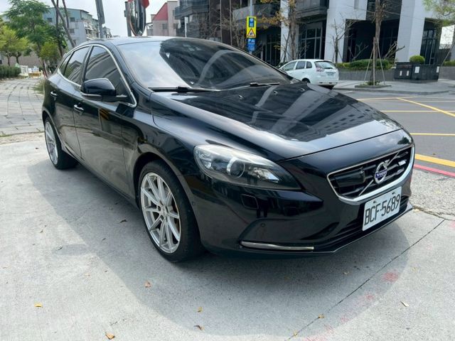 T3旗艦版｜1.5新引擎手自排｜跟車、全景、電動椅、HK音響｜原廠保養  第1張相片