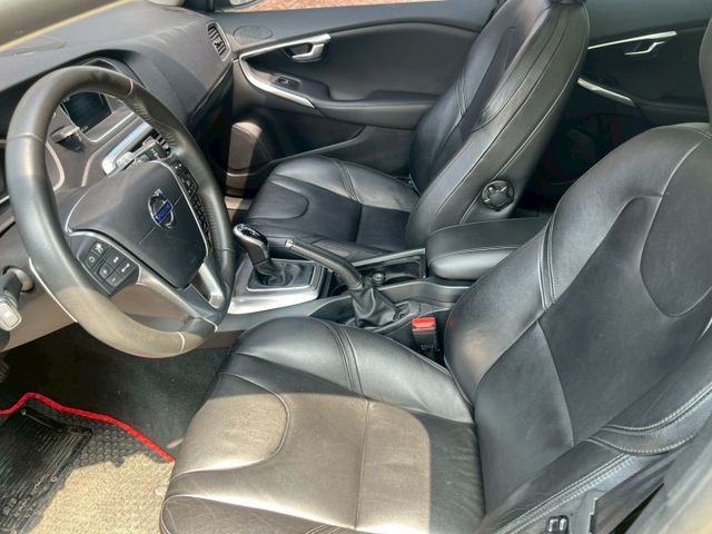 T3旗艦版｜1.5新引擎手自排｜跟車、全景、電動椅、HK音響｜原廠保養  第5張相片