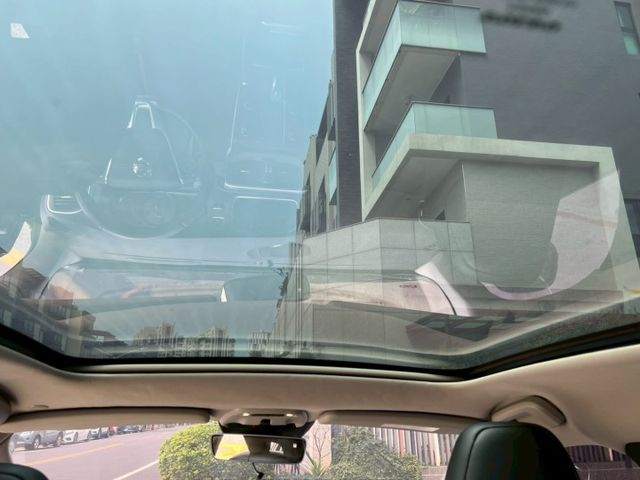 T3旗艦版｜1.5新引擎手自排｜跟車、全景、電動椅、HK音響｜原廠保養  第8張相片