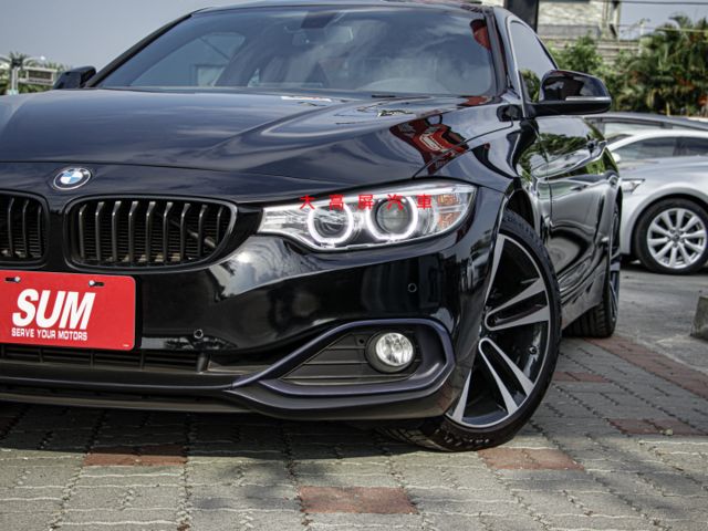 【預約賞車即享網路優惠價】2.0T Sport Line 2D 天窗 換檔撥片 分區溫控 電動椅 IKEY 衛星導航  第4張相片