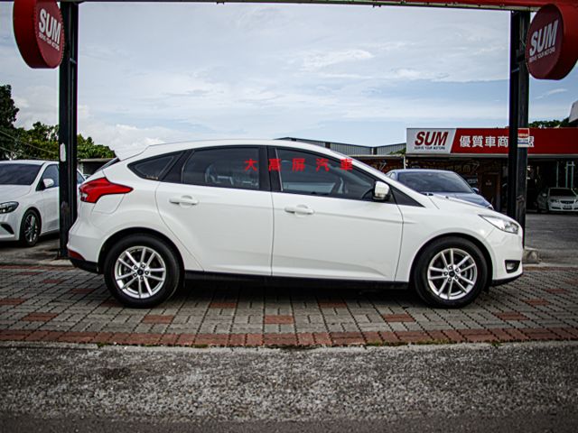 【預約賞車即享網路優惠價】1.5T 汽油時尚型 原鈑件 方向盤快控鍵 換檔撥片 中控螢幕 定速巡航 循跡防滑  第5張相片