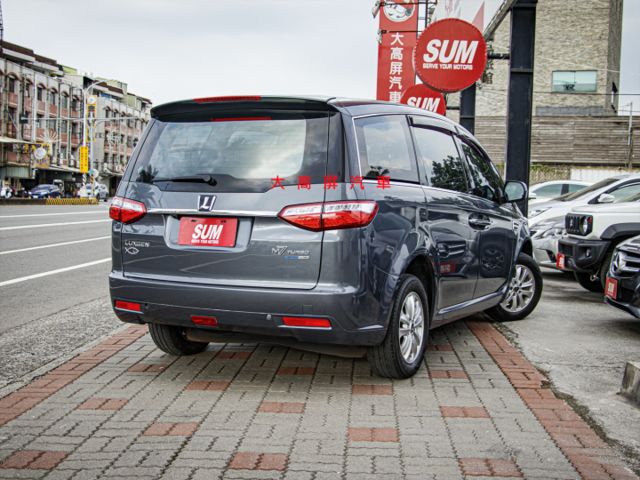 【預約賞車即享網路優惠價】2.2T 精緻型8人 原鈑件 前後霧燈 恆溫空調 中控螢幕 IKEY 斜坡起步輔助  第5張相片
