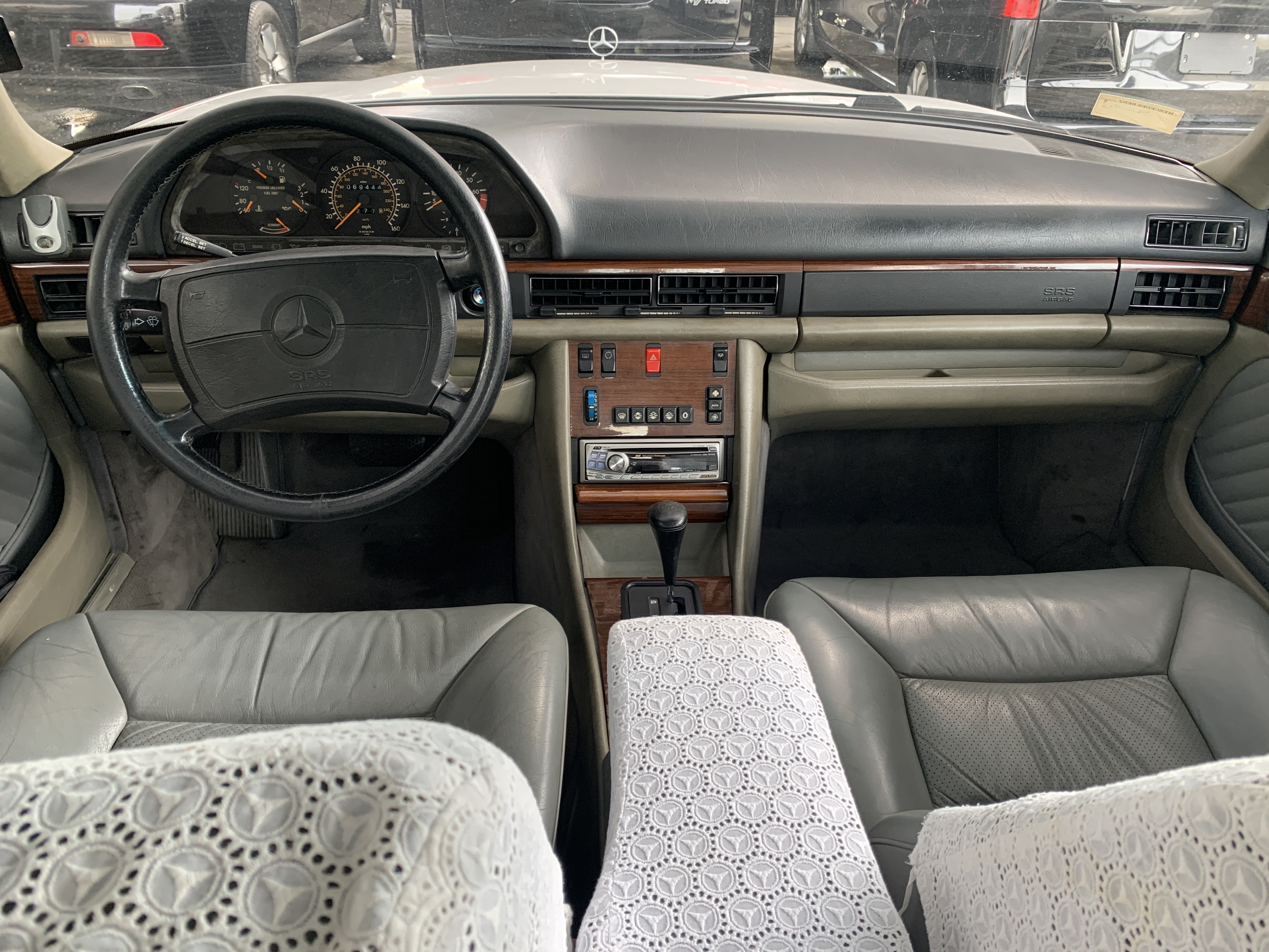 300SEL 古董車 剛做完保養 保養得宜內外漂亮 給懂欣賞的人 誠可議 歡迎電洽   第3張相片