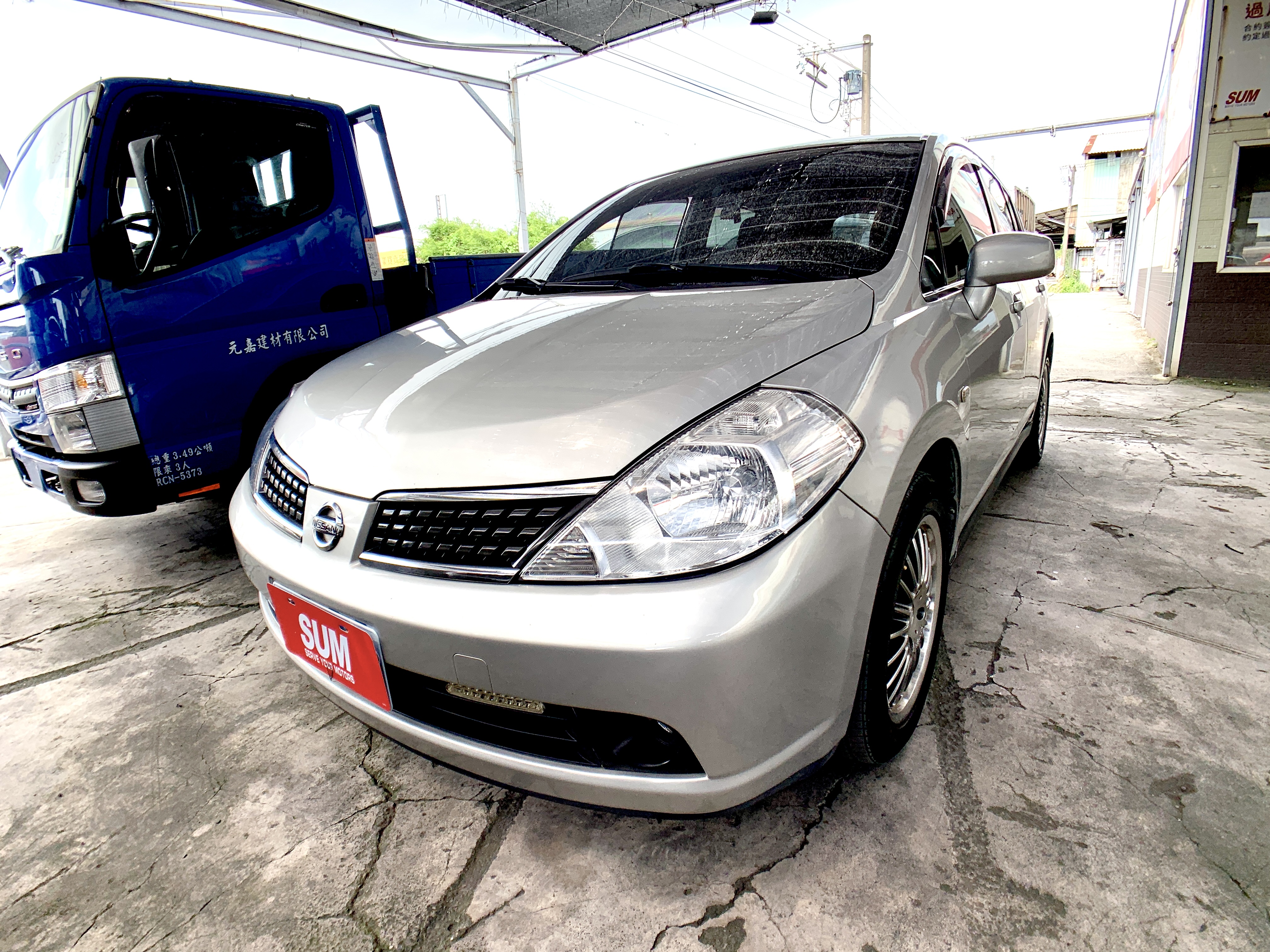 TIIDA 5門 認證車 無待修 里程保證 誠可議  第1張相片