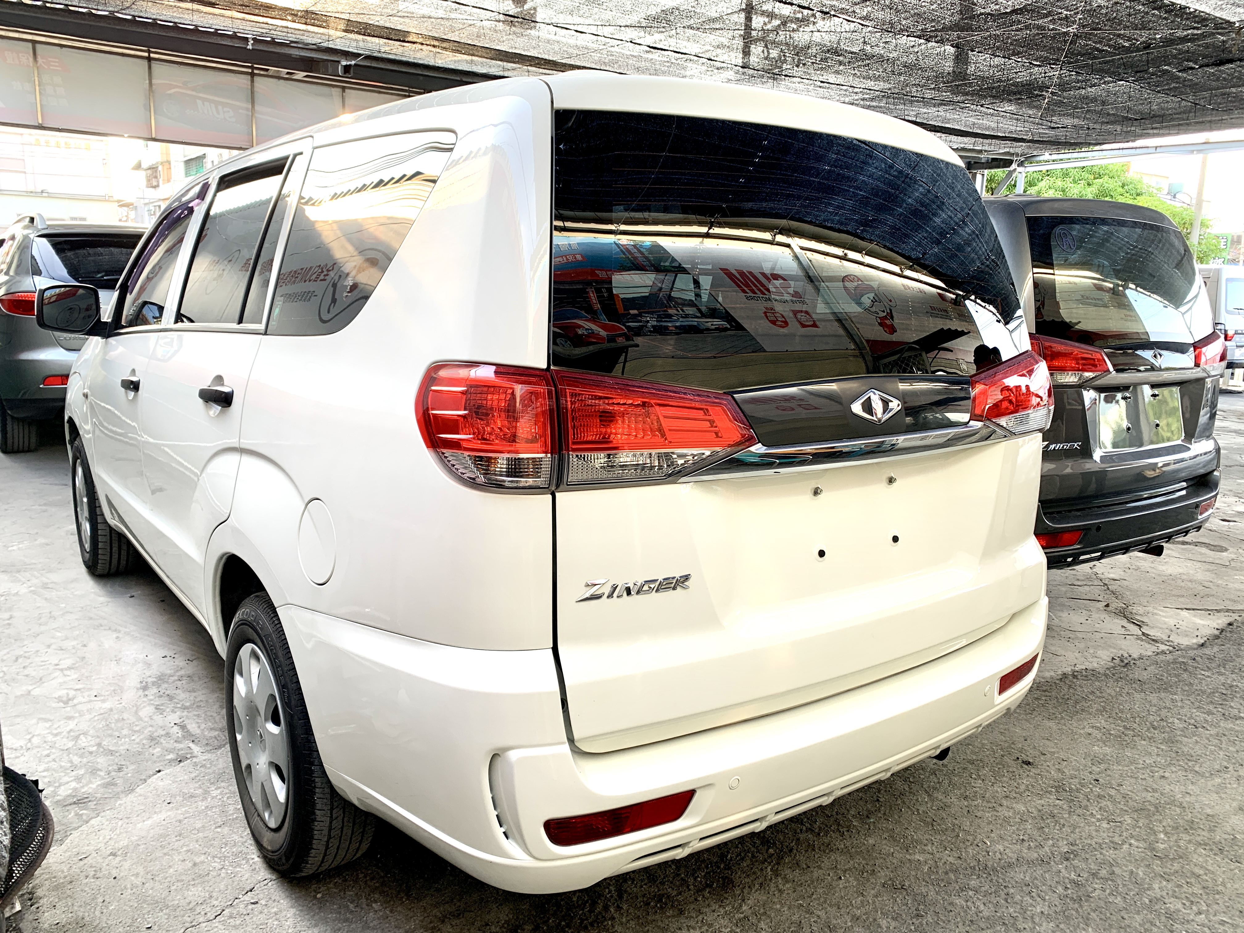 ZINGER 客貨2用箱型車 己認證 無待修無泡水無事故 里程保證 誠可議  第6張相片
