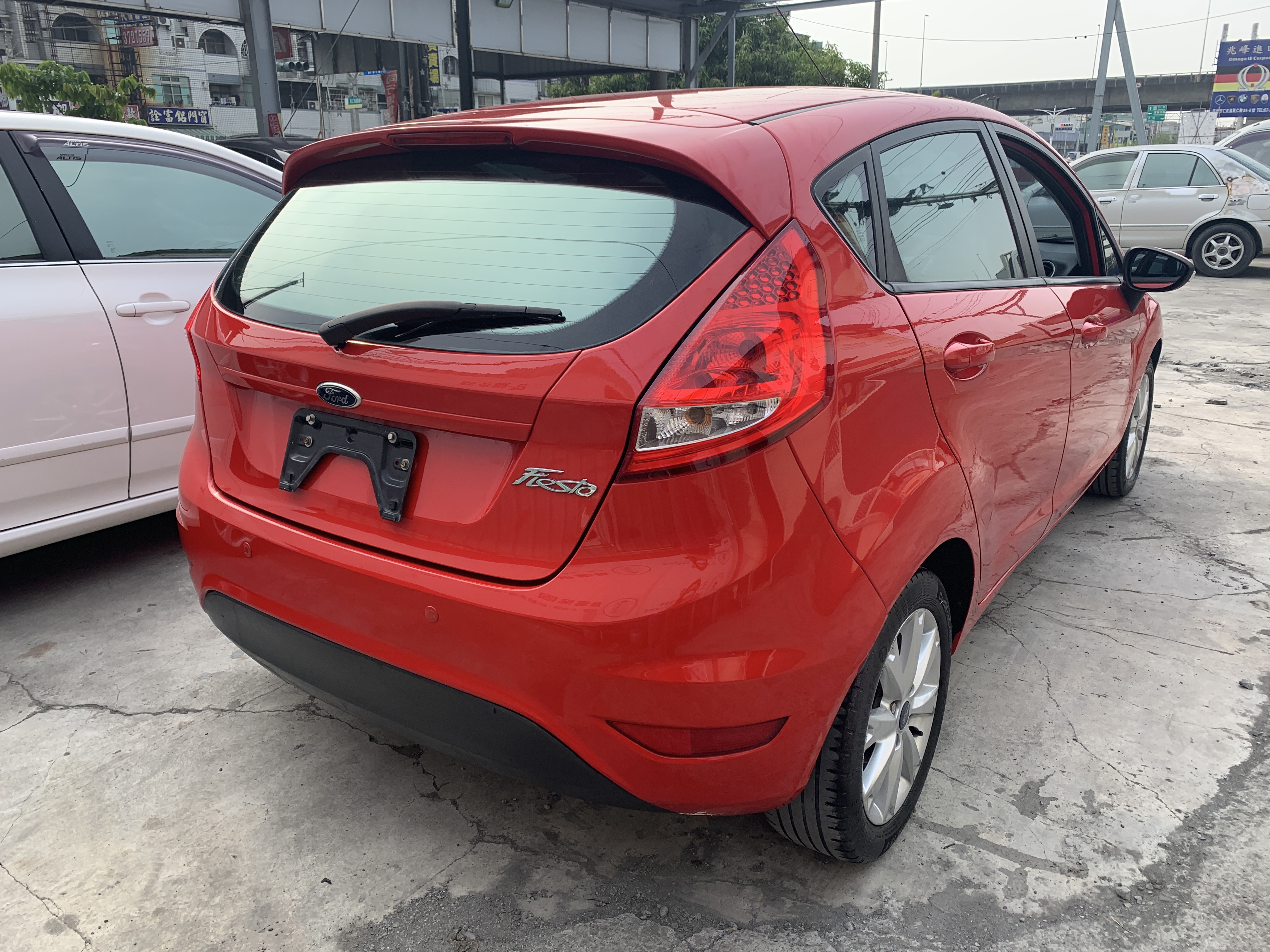 5D 己認證代步車 小車好停省稅金 無待修無泡水無事故 里程保證   第6張相片