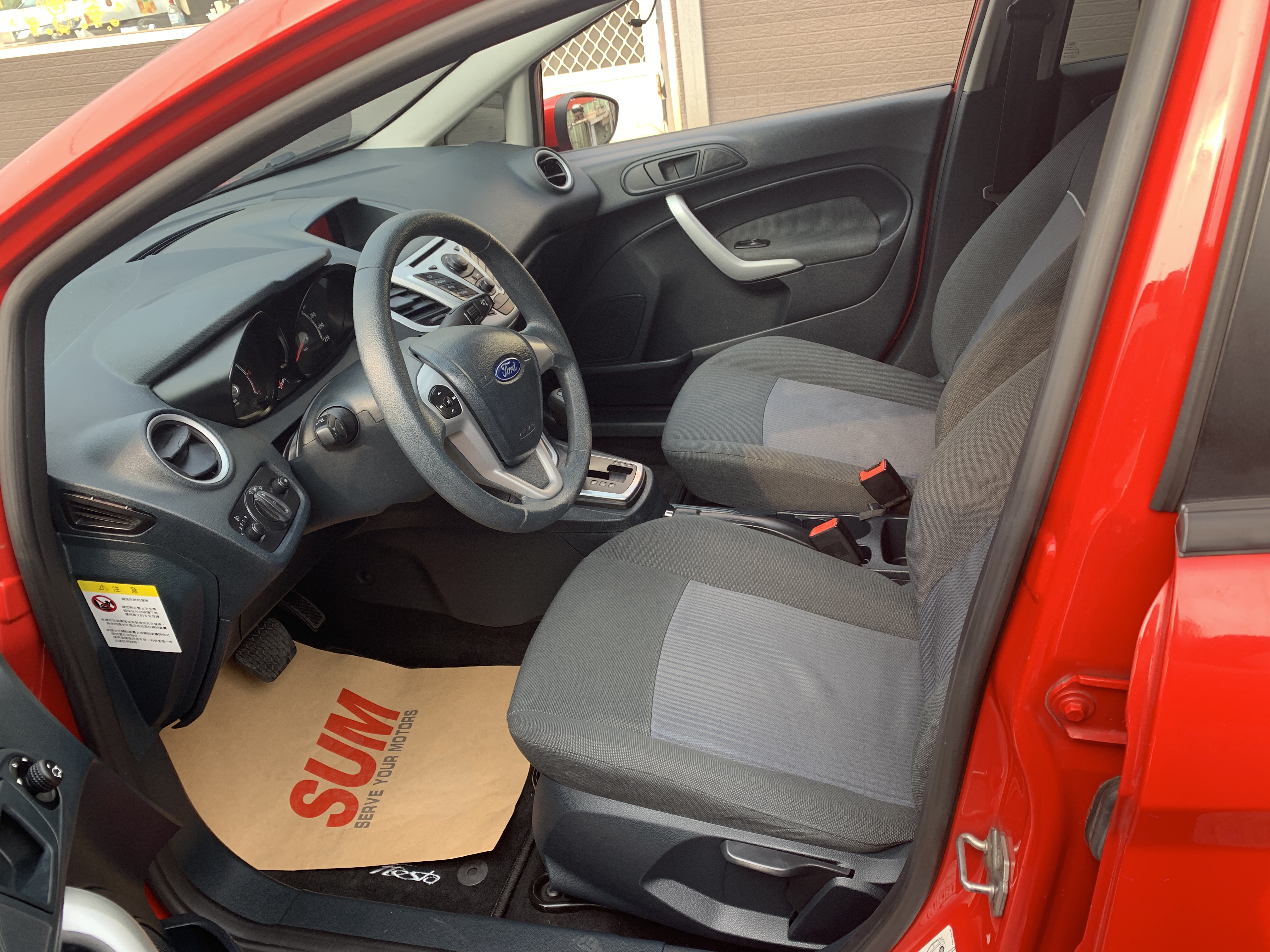 5D 己認證代步車 小車好停省稅金 無待修無泡水無事故 里程保證   第9張相片