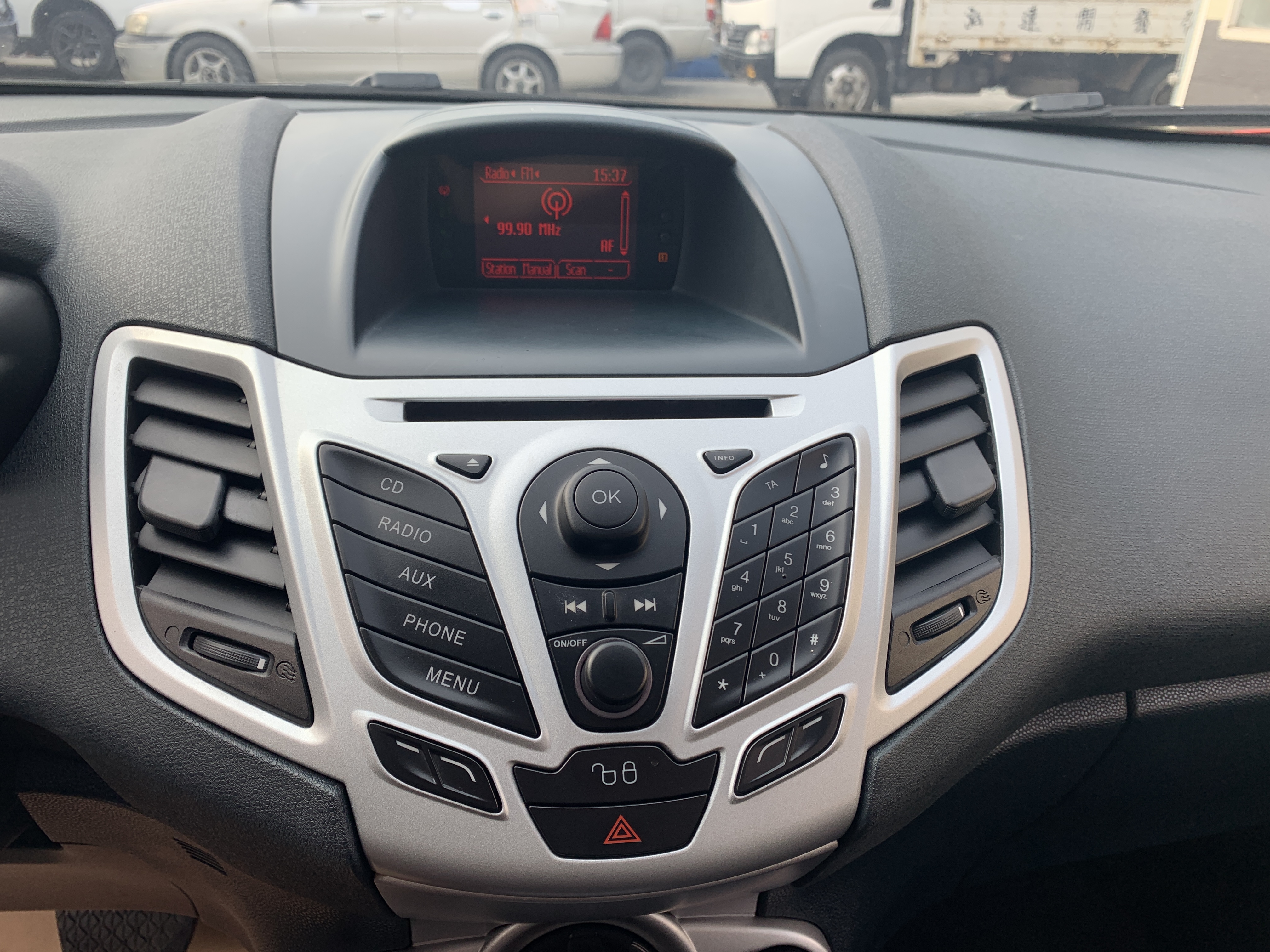 5D 己認證代步車 小車好停省稅金 無待修無泡水無事故 里程保證   第13張相片