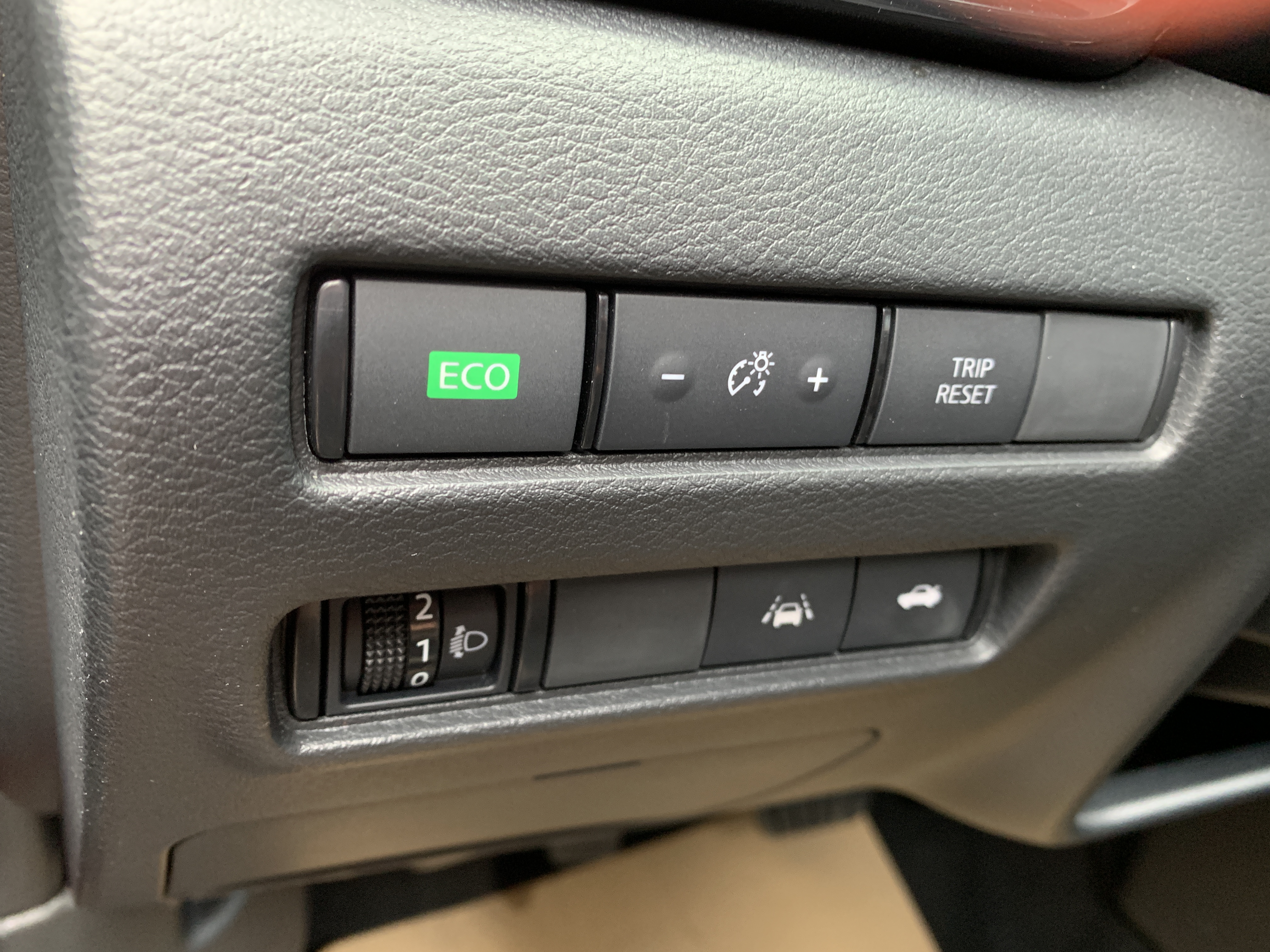 SENTRA 1.6 尊爵版 可認證 僅跑6千公里 無待修無泡水無事故 誠可議 歡迎電洽  第9張相片
