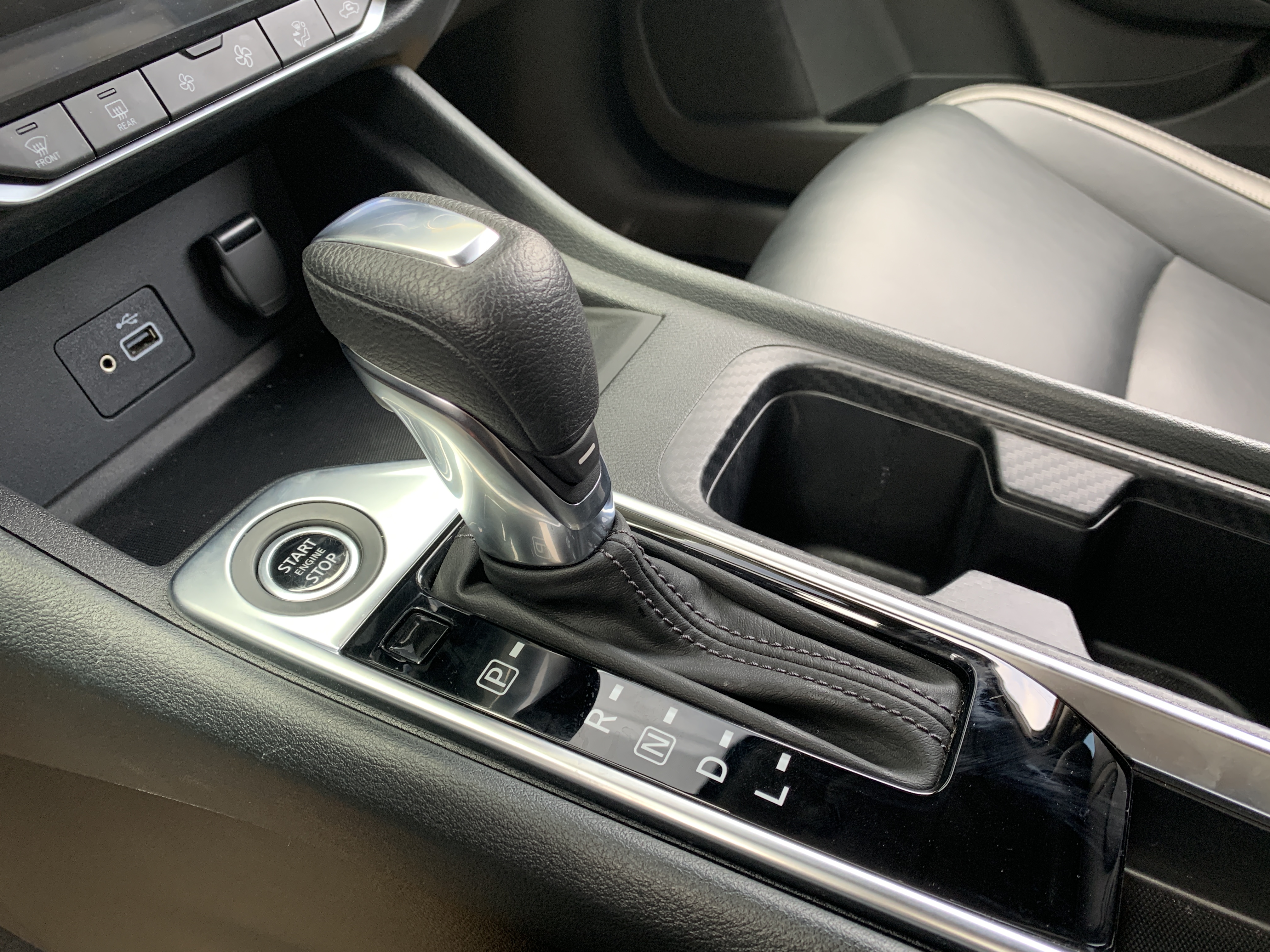 SENTRA 1.6 尊爵版 可認證 僅跑6千公里 無待修無泡水無事故 誠可議 歡迎電洽  第11張相片