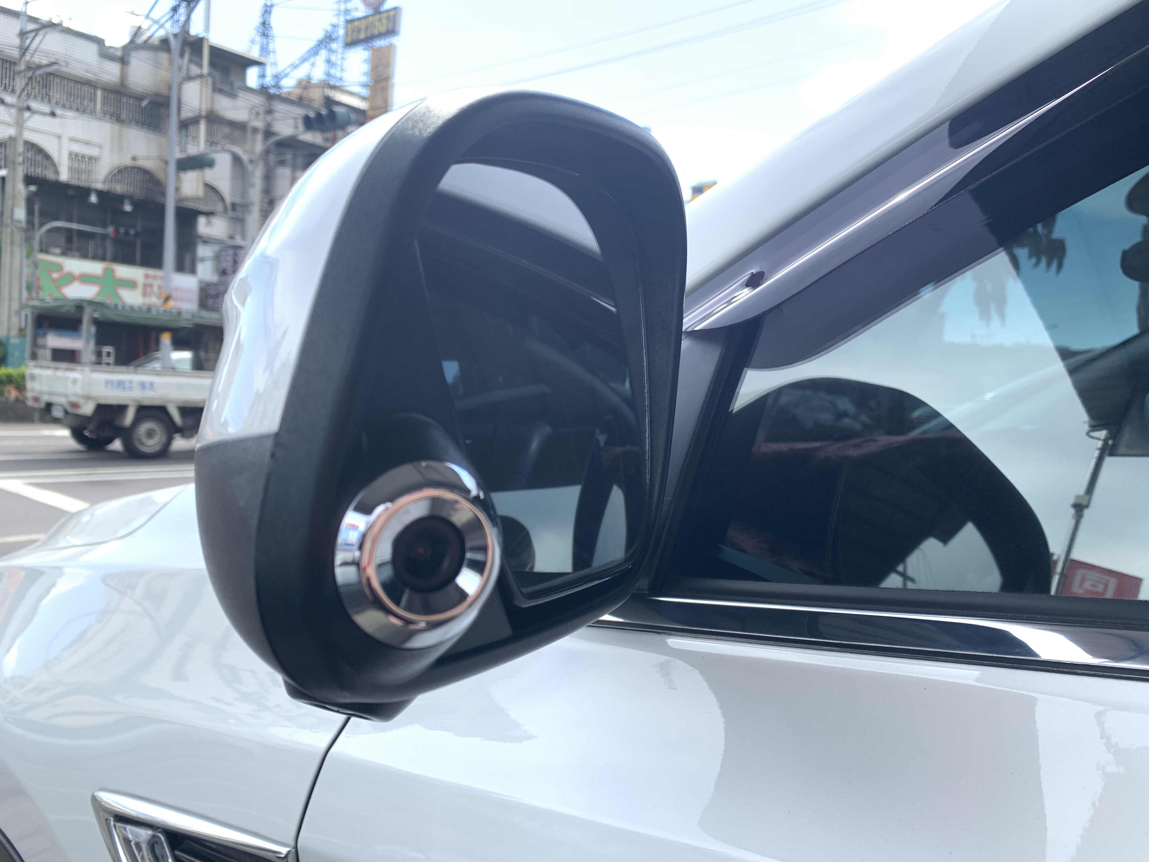 U6 GT 僅跑4.5萬 己認證 無待修無泡水無事故 誠可議 歡迎電洽  第13張相片