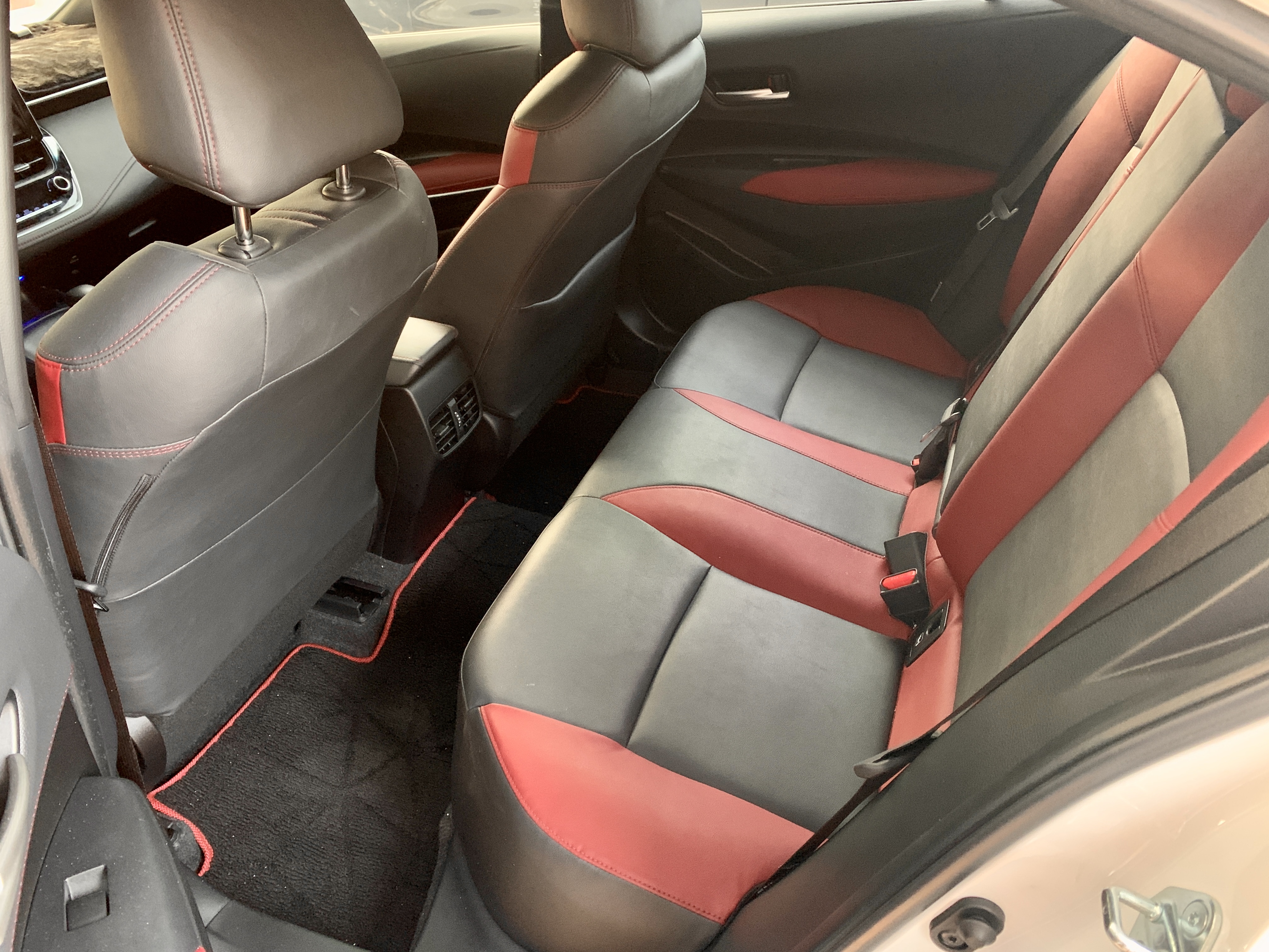 阿堤斯 GT sport 版 保固中 可認證 一手車 無待修 新車價9X.8萬 誠可議  第8張相片