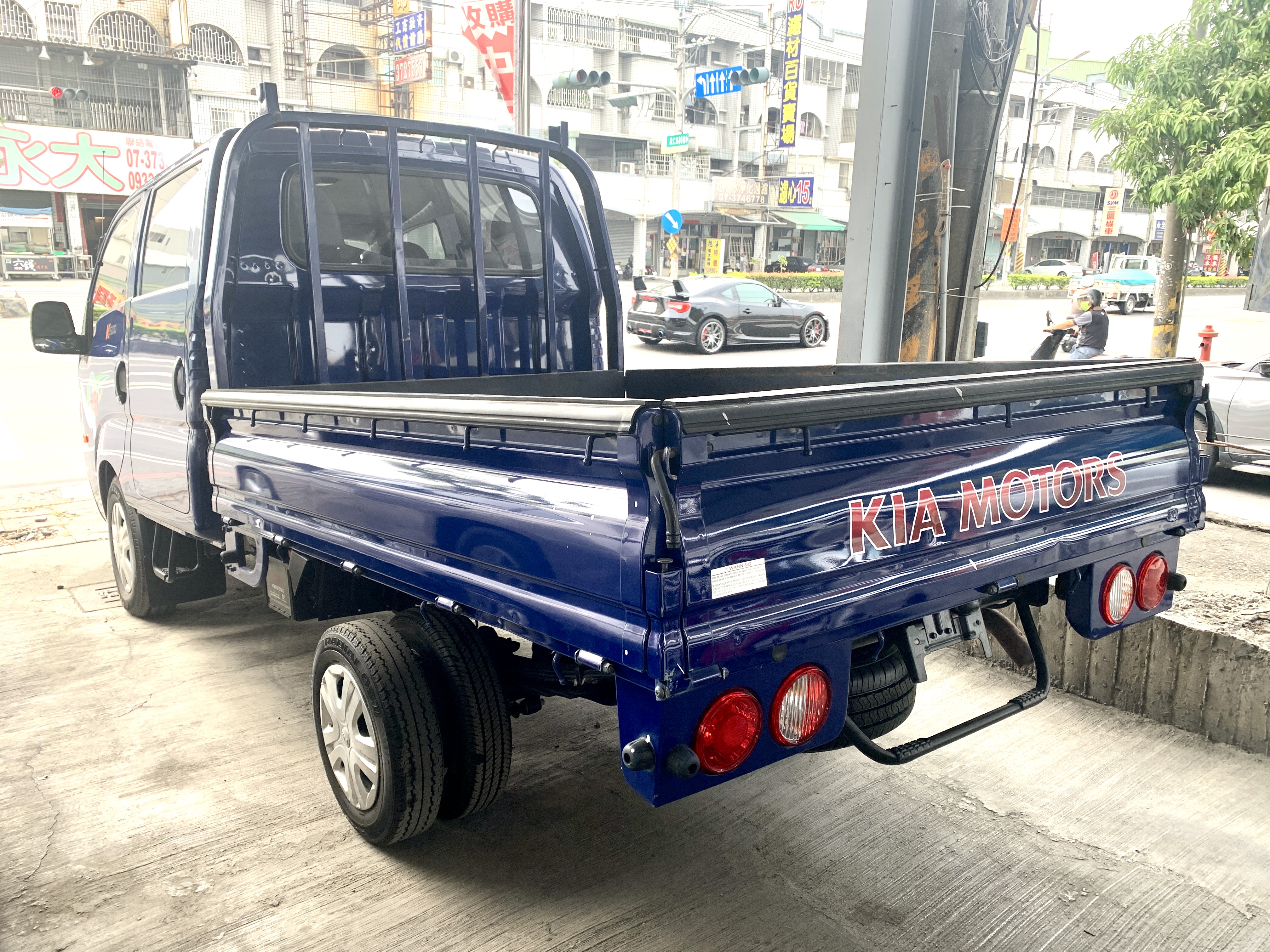 KIA 卡旺 雙箱貨車 6人座 車斗可客製化 可認證 無待修 車況極新 誠可議  第2張相片