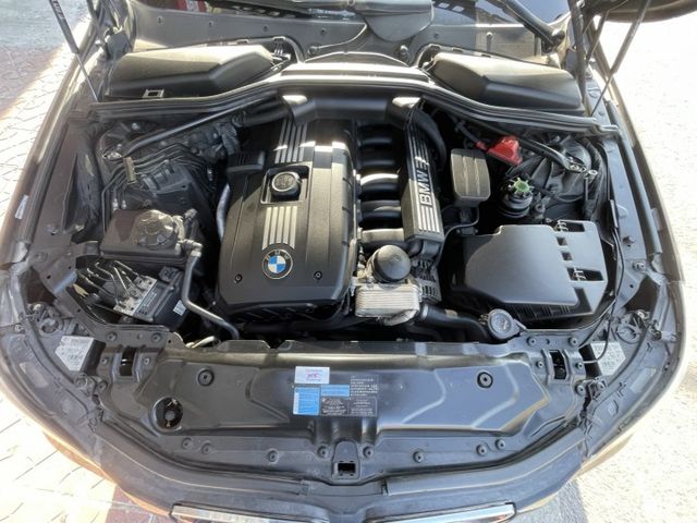 一手車、原鈑件、小改款、經典六缸引擎、F10樣式17吋鋁圈、倒車顯影、盲點偵測  第20張相片