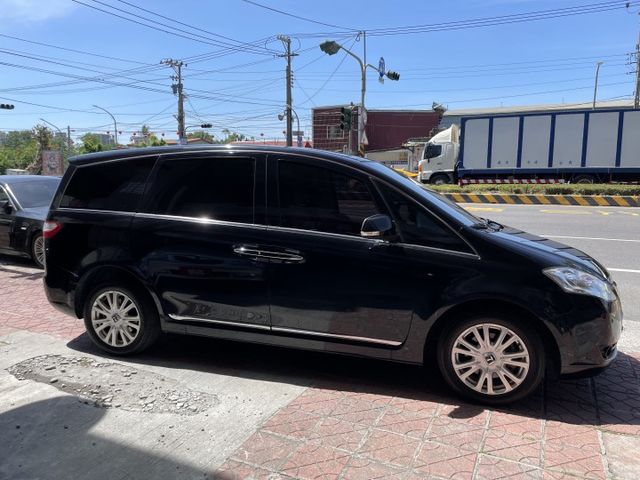 我不是M7 我是CEO 市場唯一 超低里程 只跑2萬多公里 完美車況 全車電子設備正常 無事故有認證 享一年保固 可全貸  第3張相片
