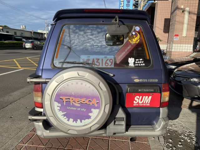 可全貸 阿伯一手自用車 都載人 沒載貨 內裝如新 只跑11萬 低里程 原鈑件無事故 無泡水 ABS 四門電動窗 好開好養  第3張相片