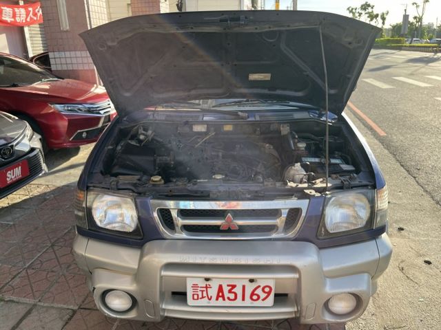 可全貸 阿伯一手自用車 都載人 沒載貨 內裝如新 只跑11萬 低里程 原鈑件無事故 無泡水 ABS 四門電動窗 好開好養  第19張相片
