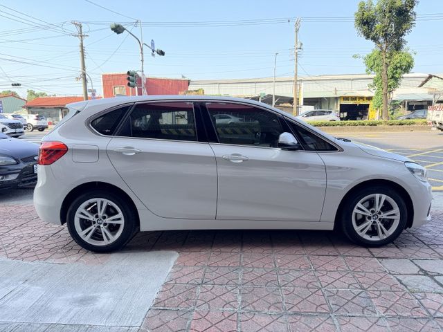 ✅挑戰最優車況，耗材都整理好了✅原鈑件有認證✅引擎+變速箱+方向機三大保固1年2萬✅腳踢電尾門✅iKEY✅摸門✅可全貸  第2張相片