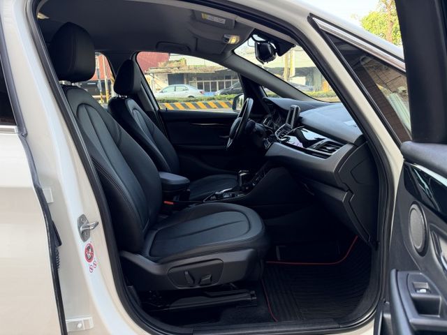 ✅挑戰最優車況，耗材都整理好了✅原鈑件有認證✅引擎+變速箱+方向機三大保固1年2萬✅腳踢電尾門✅iKEY✅摸門✅可全貸  第6張相片