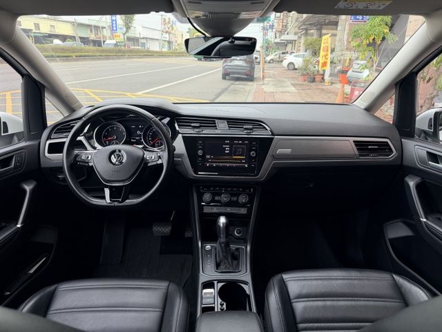 ✅一手車✅原鈑件✅7人座✅全速域自動跟車✅車道維持✅盲點偵測✅主動煞停✅無事故有認證✅引擎+變速箱等五大保固一年兩萬公里  第5張相片