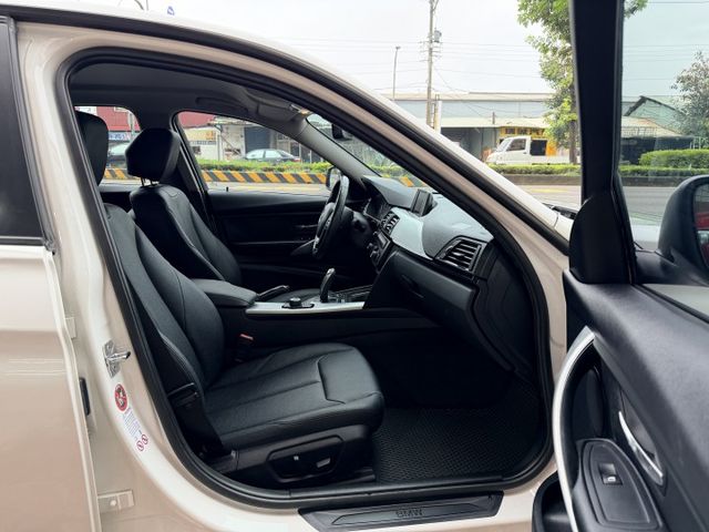 ✅原鈑件無事故✅稀有少跑低里程✅柴油大動力✅有認證✅引擎+變速箱保固✅可全貸✅月付5千多輕鬆開回家  第7張相片