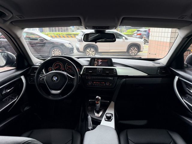 ✅原鈑件無事故✅稀有少跑低里程✅柴油大動力✅有認證✅引擎+變速箱保固✅可全貸✅月付5千多輕鬆開回家  第10張相片