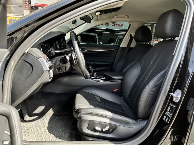 ✅挑戰全台最優車況✅一手車庫車✅原鈑件✅無事故✅正2019極智版✅標配5AT自動駕駛✅腳踢電動尾門✅四門摸門感應✅可全貸  第6張相片