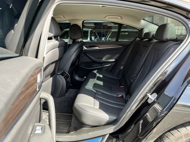 ✅挑戰全台最優車況✅一手車庫車✅原鈑件✅無事故✅正2019極智版✅標配5AT自動駕駛✅腳踢電動尾門✅四門摸門感應✅可全貸  第8張相片
