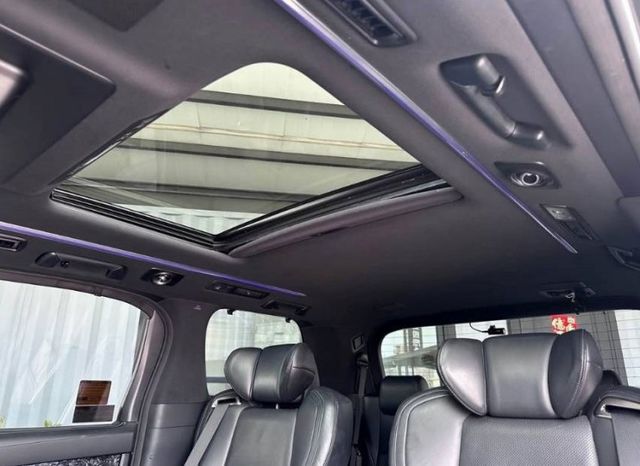 新車入庫車輛整備中  第6張相片