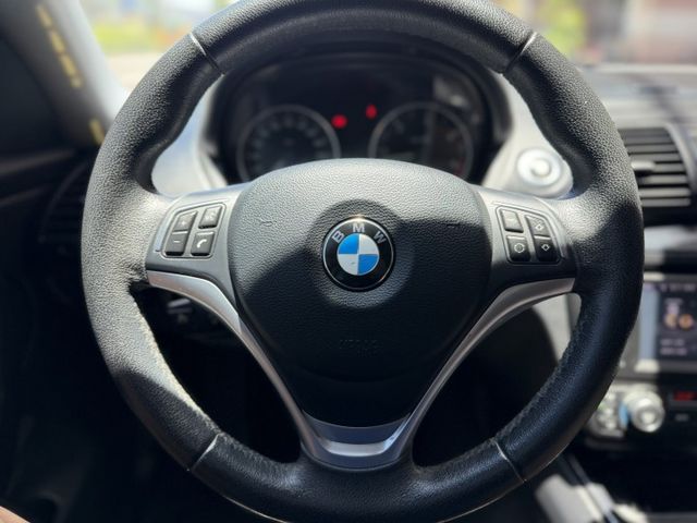 ✅超稀有BMW 1 Series Coupe✅自排版✅第三方認證原鈑件✅出廠證明✅升級18吋M版鋁圈✅倒車顯影✅藍芽音訊  第12張相片