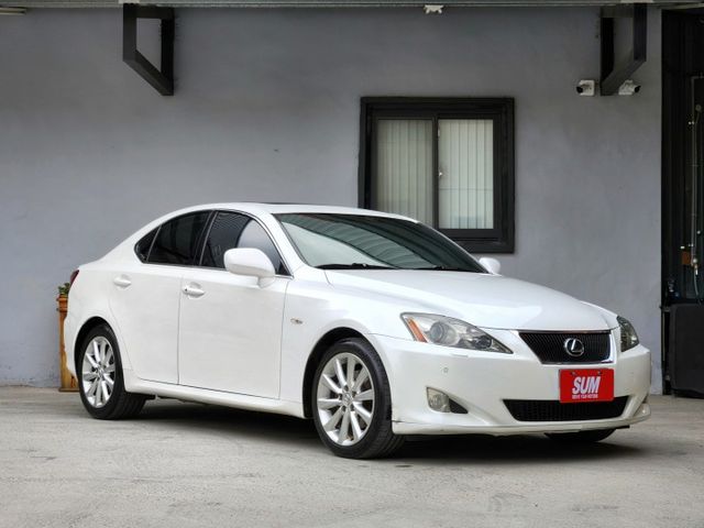 便宜入手豪華進口車/V6自然進氣/Keyless/定速/防滑/雙電動記憶座椅/換檔撥片/雙區恆溫/方控鍵/HID頭燈  第3張相片