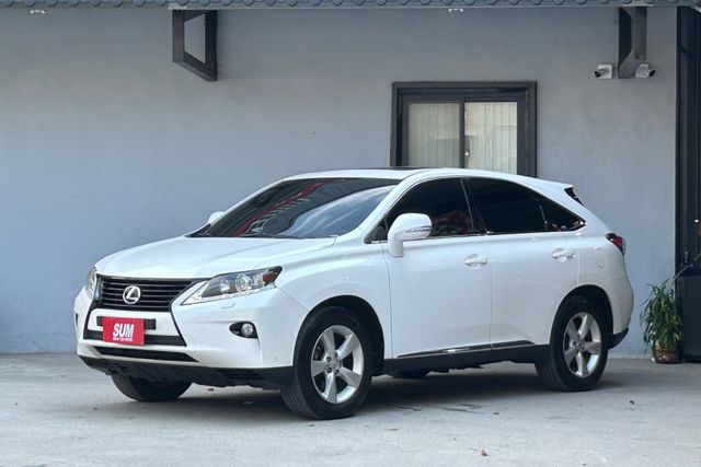 豪華舒適進口休旅/電動尾門/安卓機/Carplay/定速/雙電動椅/循跡防滑/雙區恆溫/Keyless/光感應HID頭燈  第2張相片