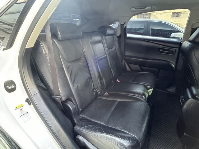 豪華舒適進口休旅/電動尾門/安卓機/Carplay/定速/雙電動椅/循跡防滑/雙區恆溫/Keyless/光感應HID頭燈  第10張相片