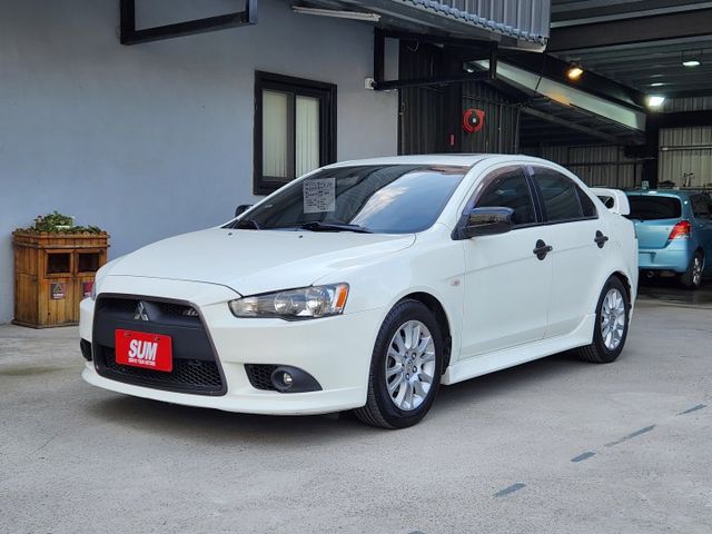 超酷改裝大尾翼/Keyless/安卓機/Carplay/定速/換檔撥片/抬頭顯示器/恆溫空調/電動天窗/電折後視鏡  第1張相片