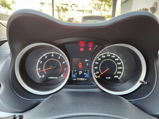 超酷改裝大尾翼/Keyless/安卓機/Carplay/定速/換檔撥片/抬頭顯示器/恆溫空調/電動天窗/電折後視鏡  第5張相片