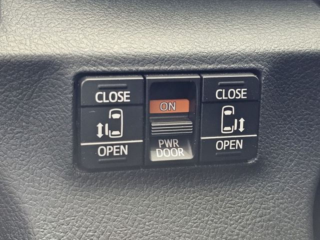 家庭神車!定速/盲點/兩側電動滑門/車道偏移警示/Keyless/循跡防滑/ISOFIX/後霧燈/後座出風口/恆溫空調  第15張相片