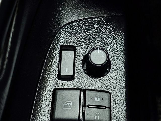 家庭神車!定速/盲點/兩側電動滑門/車道偏移警示/Keyless/循跡防滑/ISOFIX/後霧燈/後座出風口/恆溫空調  第16張相片