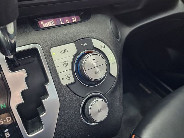 家庭神車!定速/盲點/兩側電動滑門/車道偏移警示/Keyless/循跡防滑/ISOFIX/後霧燈/後座出風口/恆溫空調  第18張相片