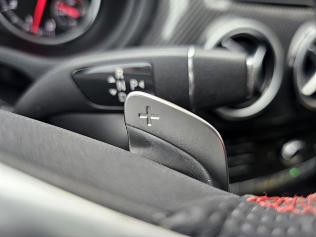 高級進口車/定速/Carplay/換檔撥片/方控鍵/雙區恆溫空調/電動椅/Keyless/駕駛模式/胎壓監控/循跡防滑  第7張相片