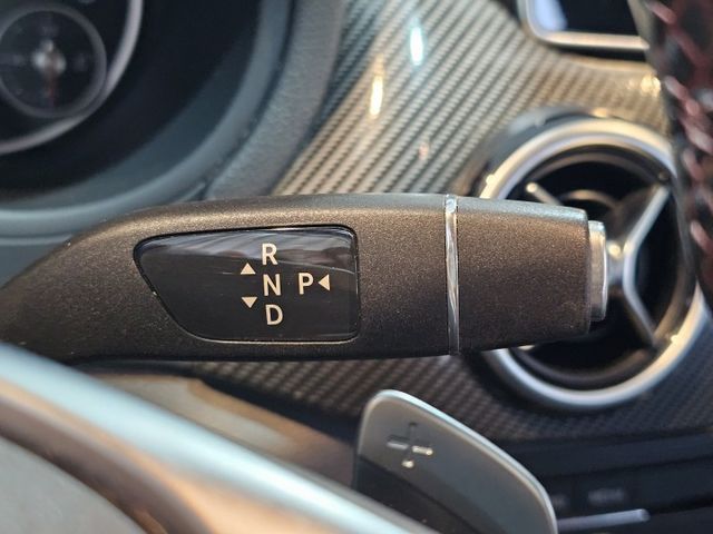 高級進口車/定速/Carplay/換檔撥片/方控鍵/雙區恆溫空調/電動椅/Keyless/駕駛模式/胎壓監控/循跡防滑  第8張相片