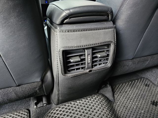 神車再升級/環景/盲點/無線Carplay/ACC跟車/車道維持/前後雷達/後座出風口/抬頭顯示器/自動遠近光/恆溫空調  第14張相片