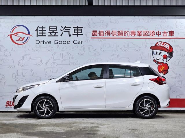 經典代步小車首選之一/四條全新輪胎/前後霧燈/循跡防滑/影音主機/藍芽通訊/光感應頭燈/ISOFIX/兒童安全鎖  第3張相片