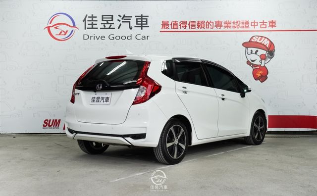 年輕小資族首選/免鑰匙/換檔撥片/雙區恆溫空調/倒車影像/有備胎  第4張相片