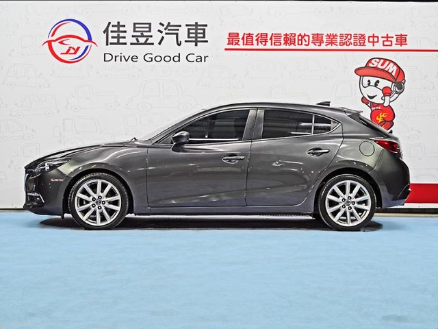 想找一台性能操控兼具的好車?｜2.0尊榮進化版~認證車原鈑件~LED頭燈+專用安卓機+自動上掀式抬頭顯示~快來電預約~  第3張相片