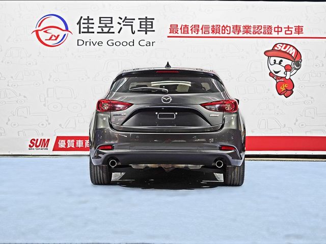 想找一台性能操控兼具的好車?｜2.0尊榮進化版~認證車原鈑件~LED頭燈+專用安卓機+自動上掀式抬頭顯示~快來電預約~  第4張相片