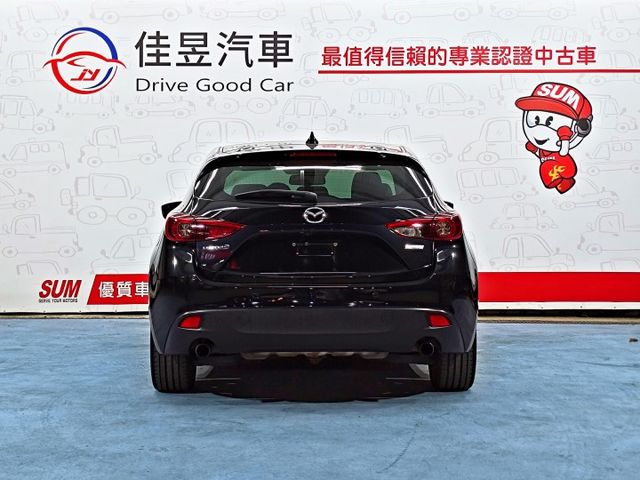 想找一台五門黑馬3?｜罕見黑馬頂級型~認證車原鈑件~盲點偵測+iKey+都會煞車輔助+自動上掀式抬頭顯示~快來電預約~  第5張相片