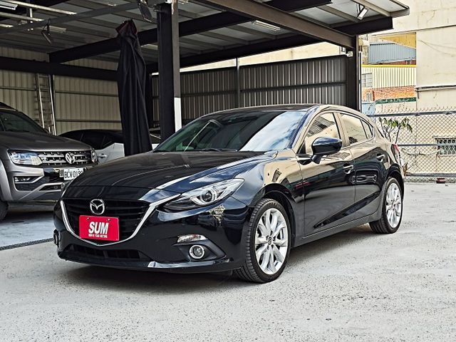 想找一台五門黑馬3?｜罕見黑馬頂級型~認證車原鈑件~盲點偵測+iKey+都會煞車輔助+自動上掀式抬頭顯示~快來電預約~  第6張相片