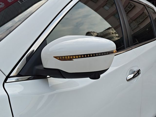 想找一台家庭用休旅?｜熱門車款好開好養又安全~ACC跟車+360環景+CarPlay滿配+電動尾門~歡迎來試乘~  第5張相片