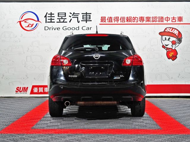 想找一台空間大又穩定的休旅？｜高車身好上下～恆溫空調＋倒車雷達＋多功能方向盤～實用耐操款～快來預約賞車～  第4張相片